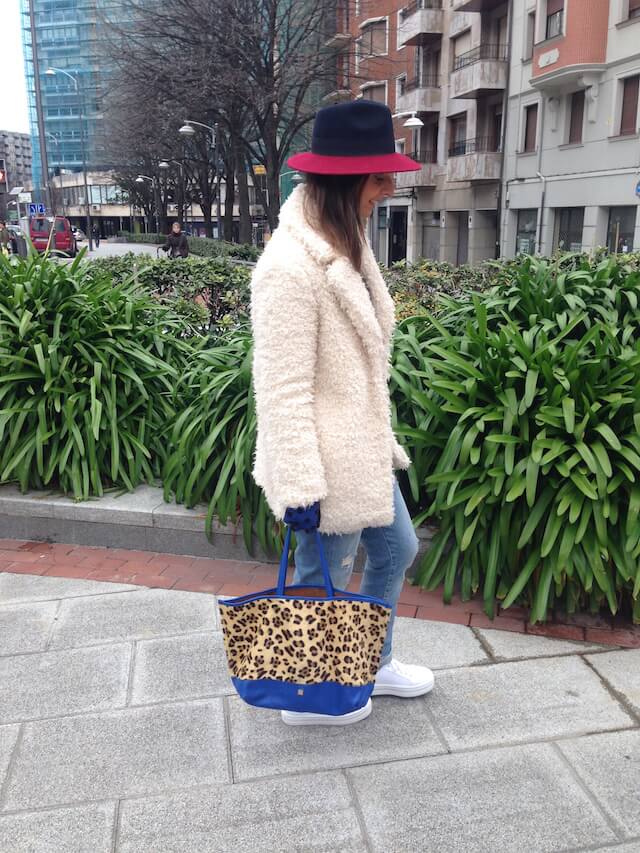 Look01-02