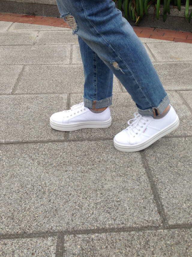 Look01-05